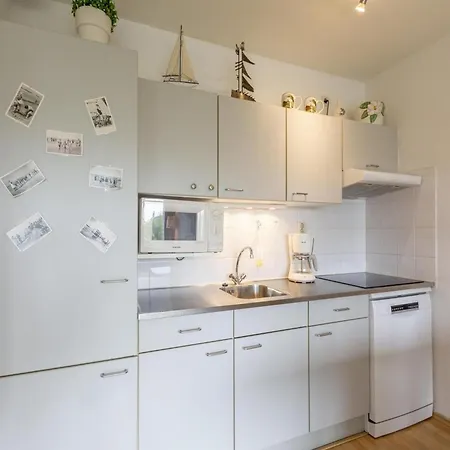 Lovely For 4 People Apartment