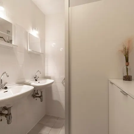 Lovely For 4 People Apartment *