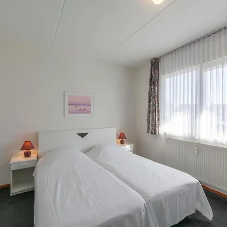 Apartment In Near Dunes