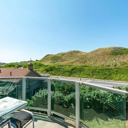 Apartment In Near Dunes